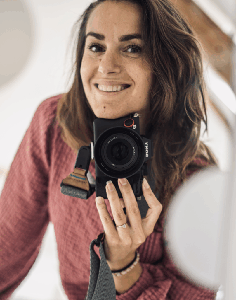 Rapasso collega Esther stelt zichzelf voor.